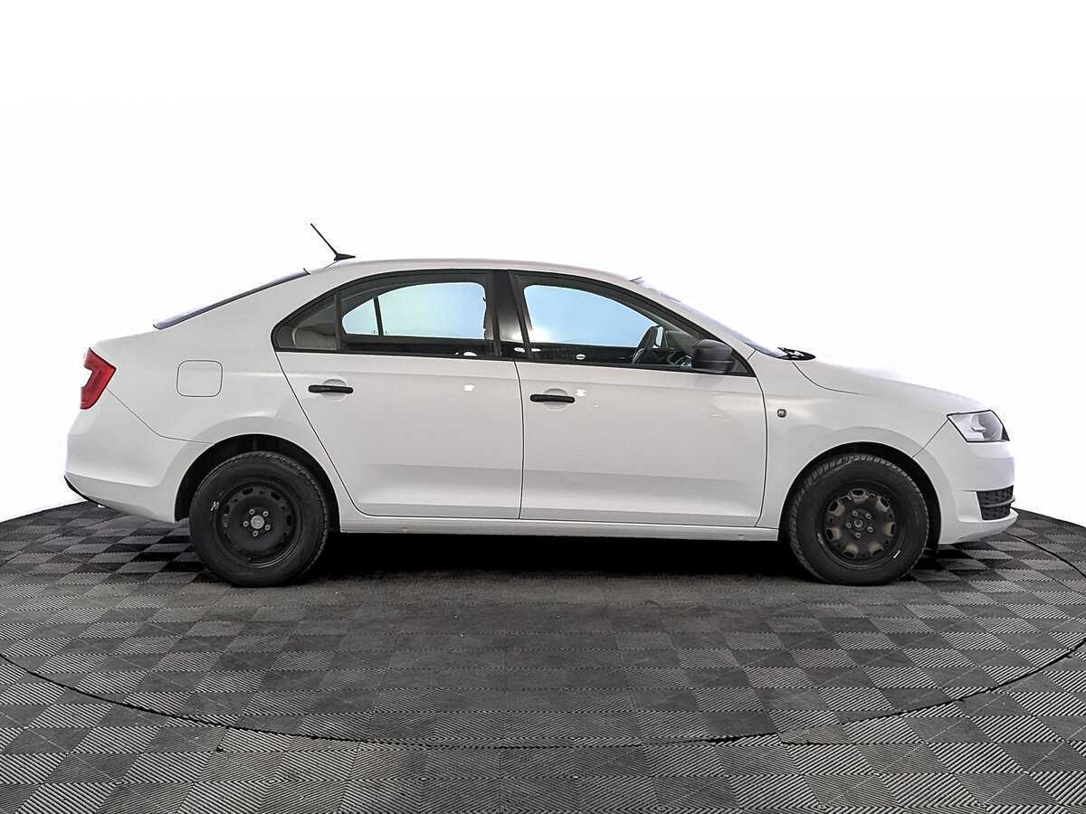 Skoda Rapid б/у, 2017, Механическая. Фото: #3