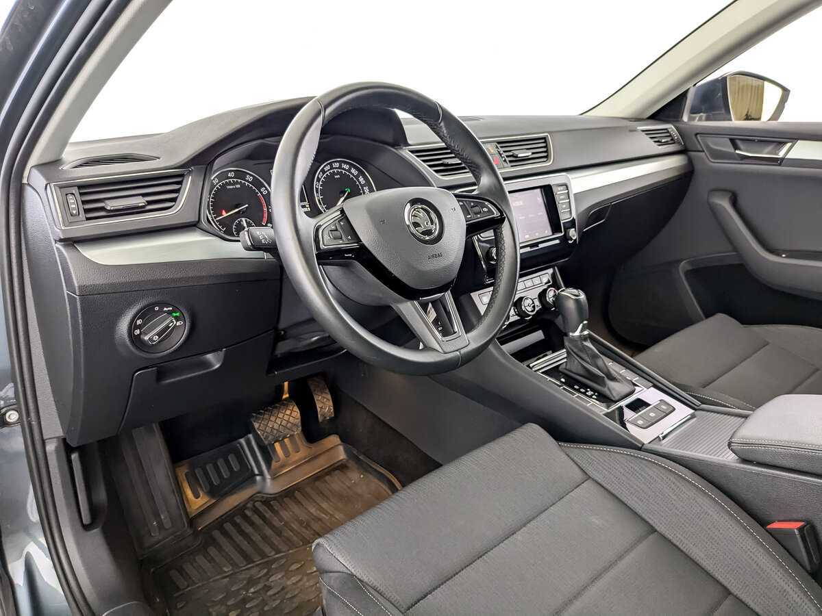 Skoda Superb б/у, 2019, Роботизированная. Фото: #13