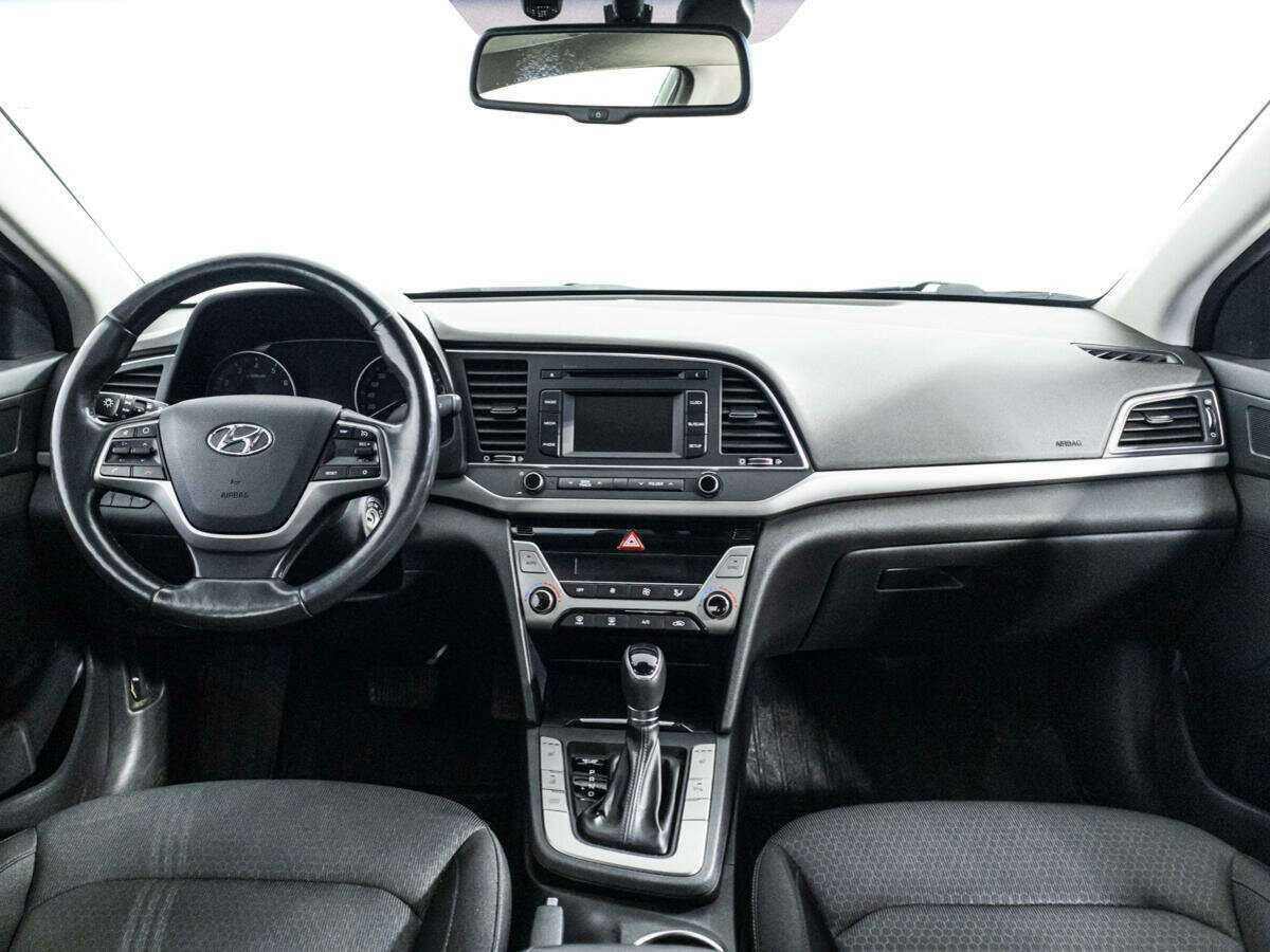 Hyundai Elantra б/у, 2018, Автоматическая. Фото: #12