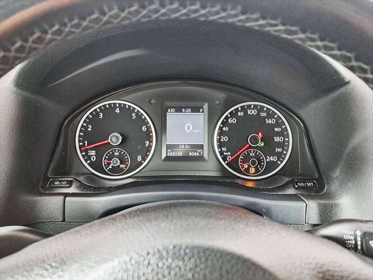 Volkswagen Tiguan б/у, 2013, Автоматическая. Фото: #10