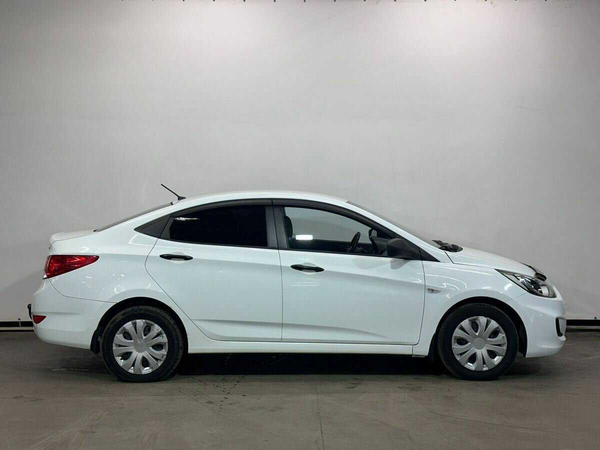 Hyundai Solaris б/у, 2014, Механическая. Фото: #3