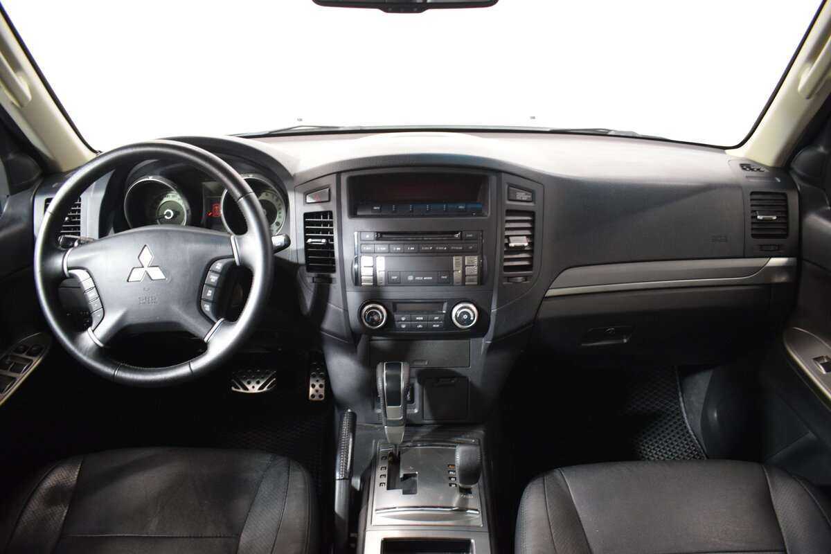 Mitsubishi Pajero б/у, 2014, Автоматическая. Фото: #13