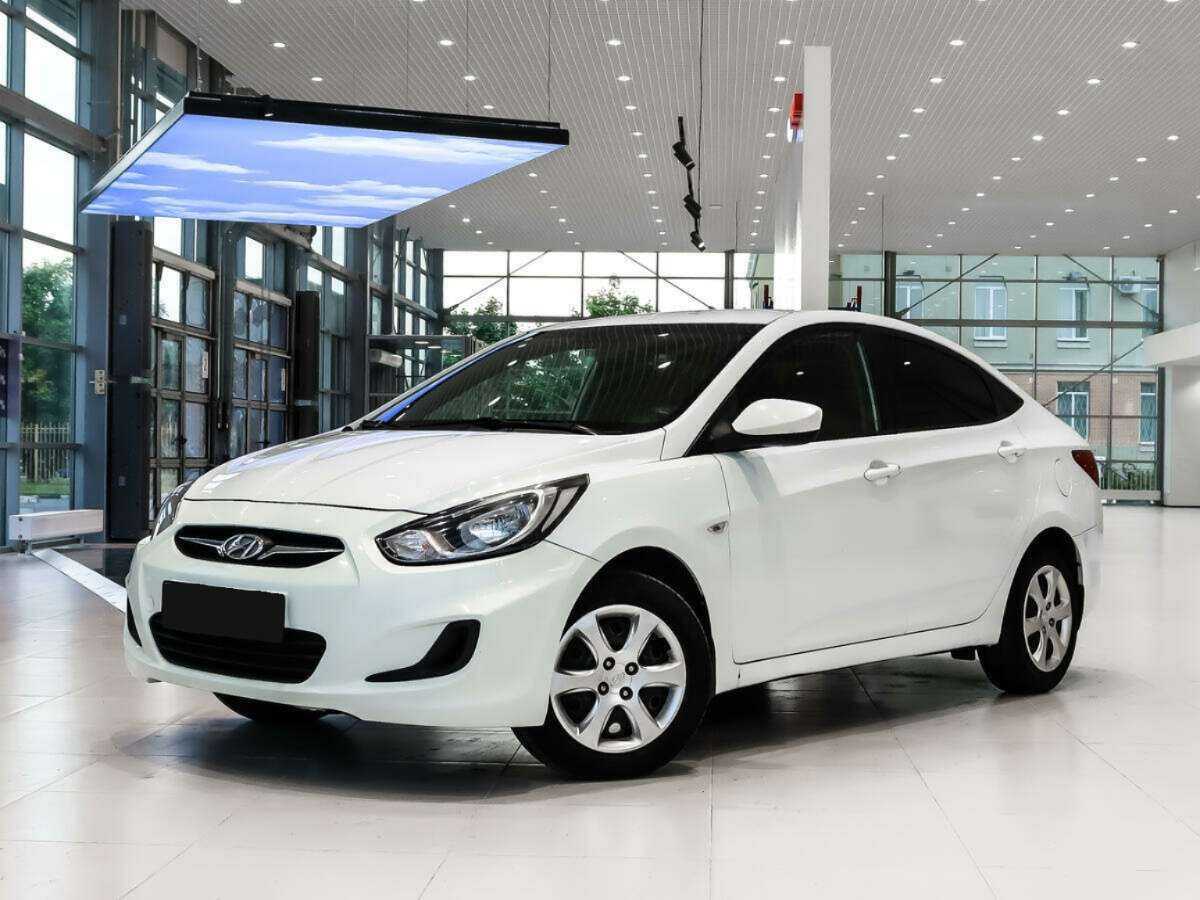Hyundai Solaris б/у, 2012, Автоматическая. Фото: #0