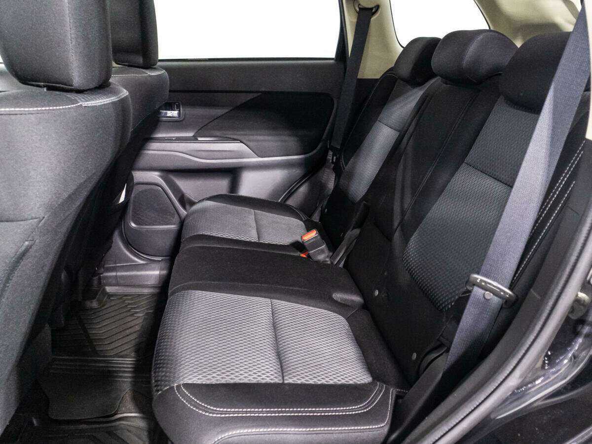 Mitsubishi Outlander б/у, 2020, Вариатор. Фото: #9