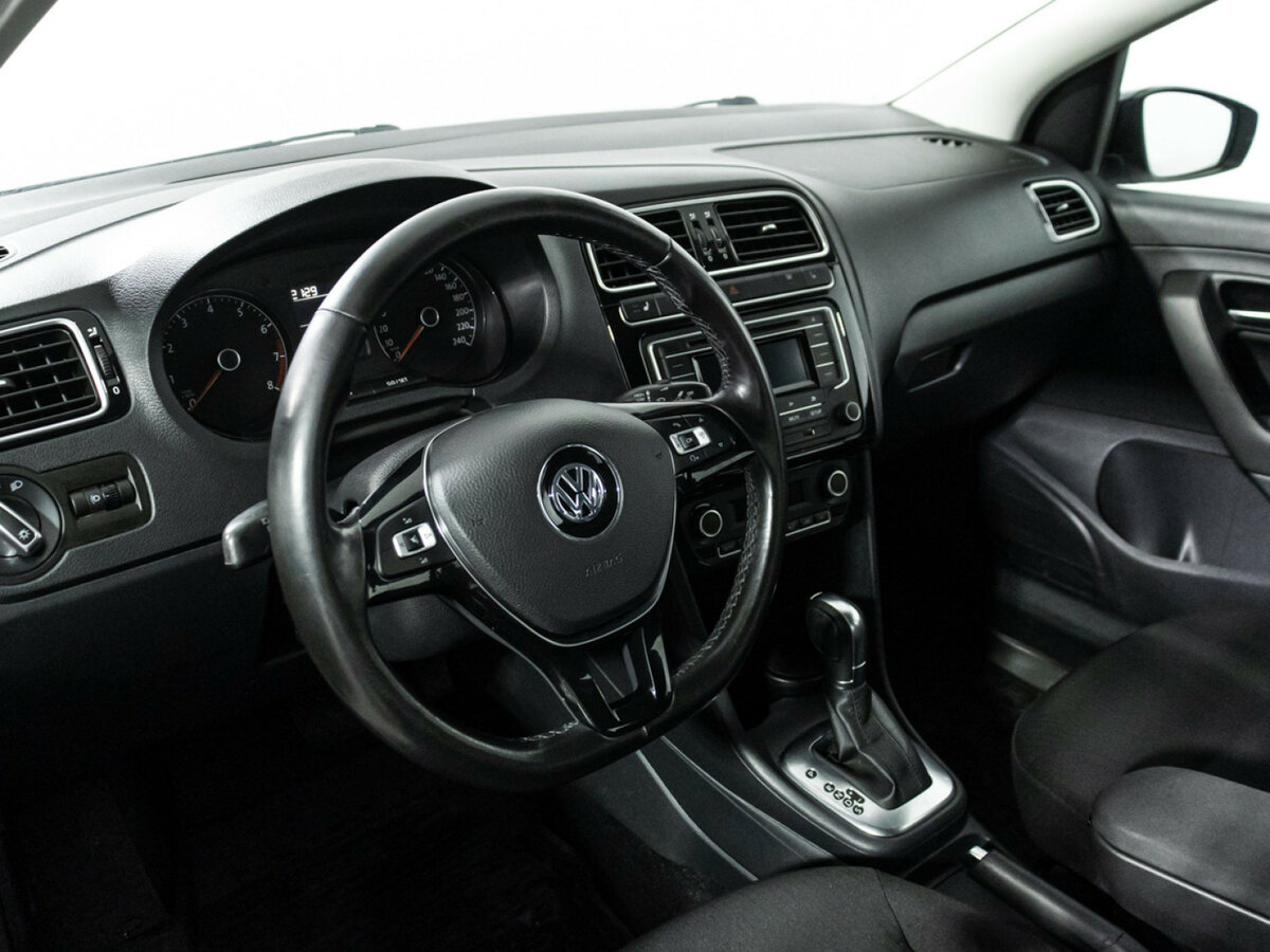 Volkswagen Polo б/у, 2017, Автоматическая. Фото: #10