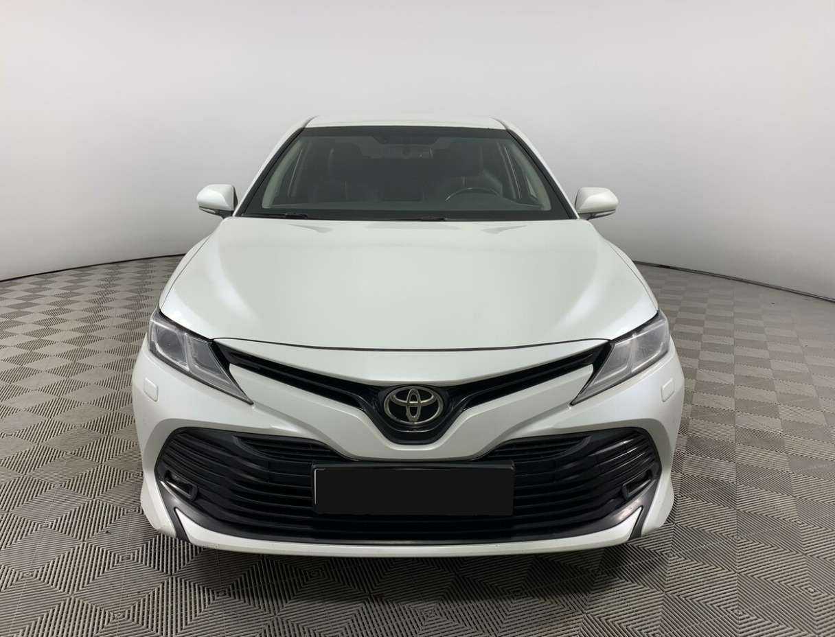Toyota Camry б/у, 2020, Автоматическая. Фото: #1