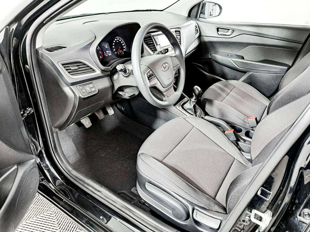 Hyundai Solaris б/у, 2018, Механическая. Фото: #13