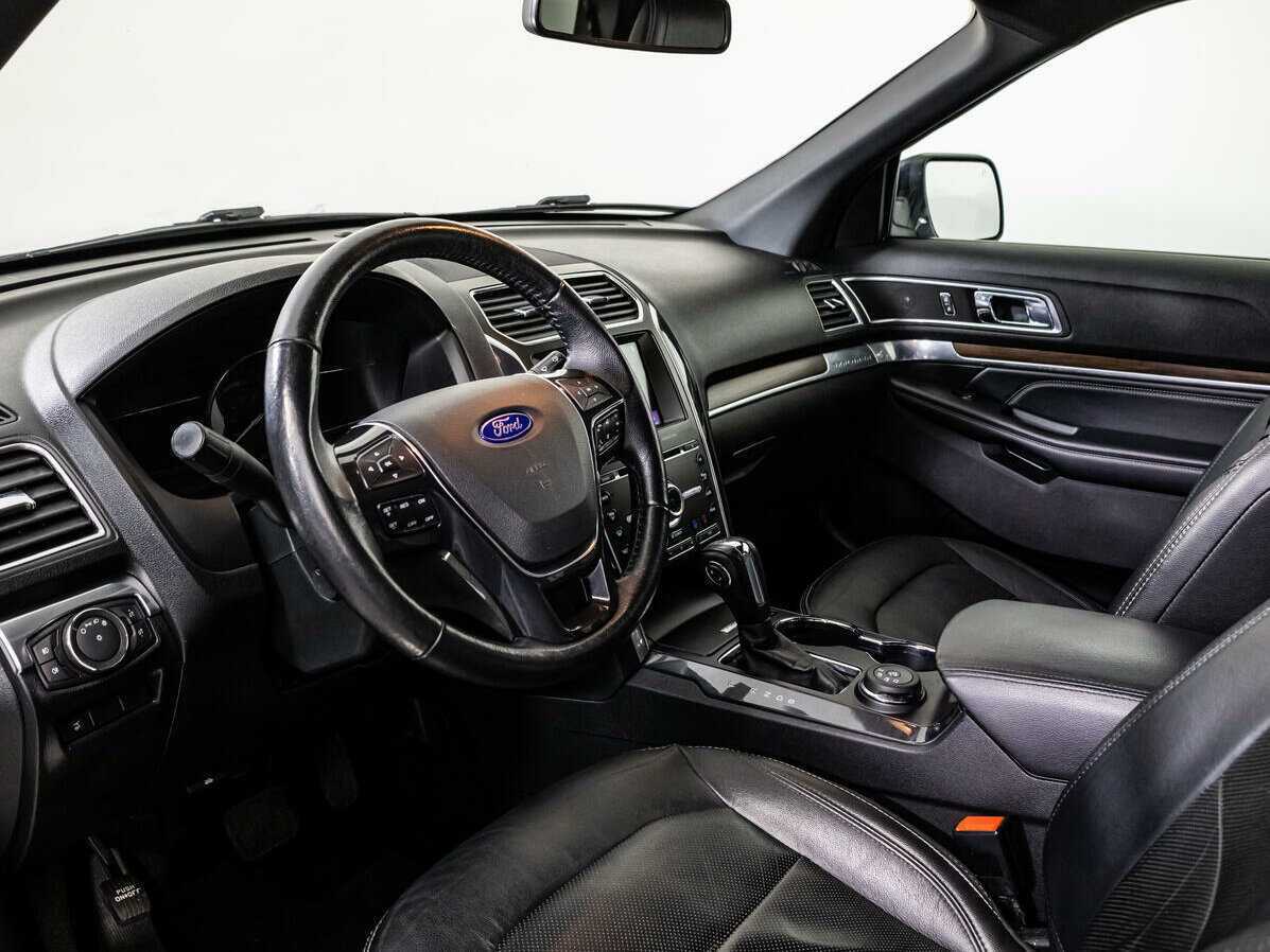 Ford Explorer б/у, 2018, Автоматическая. Фото: #8