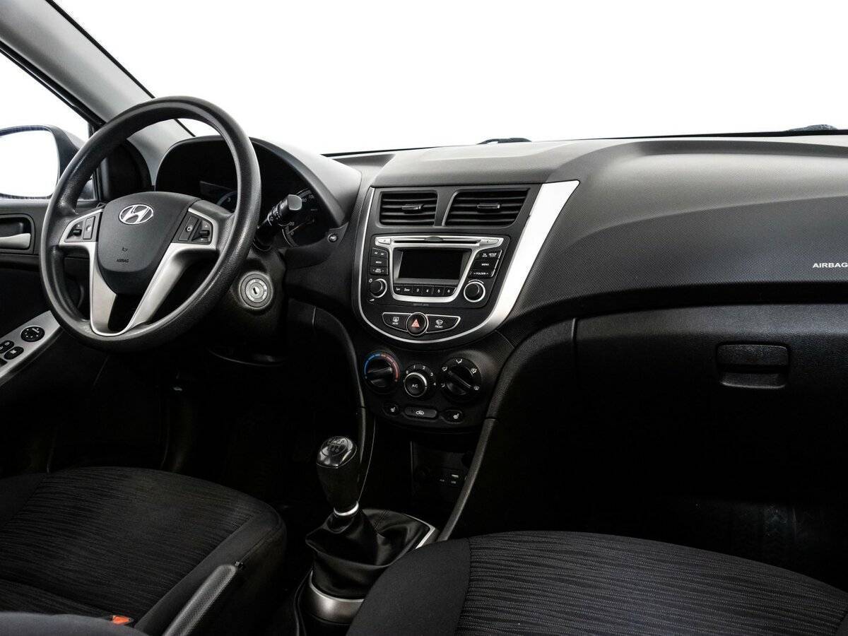 Hyundai Solaris б/у, 2015, Механическая. Фото: #6