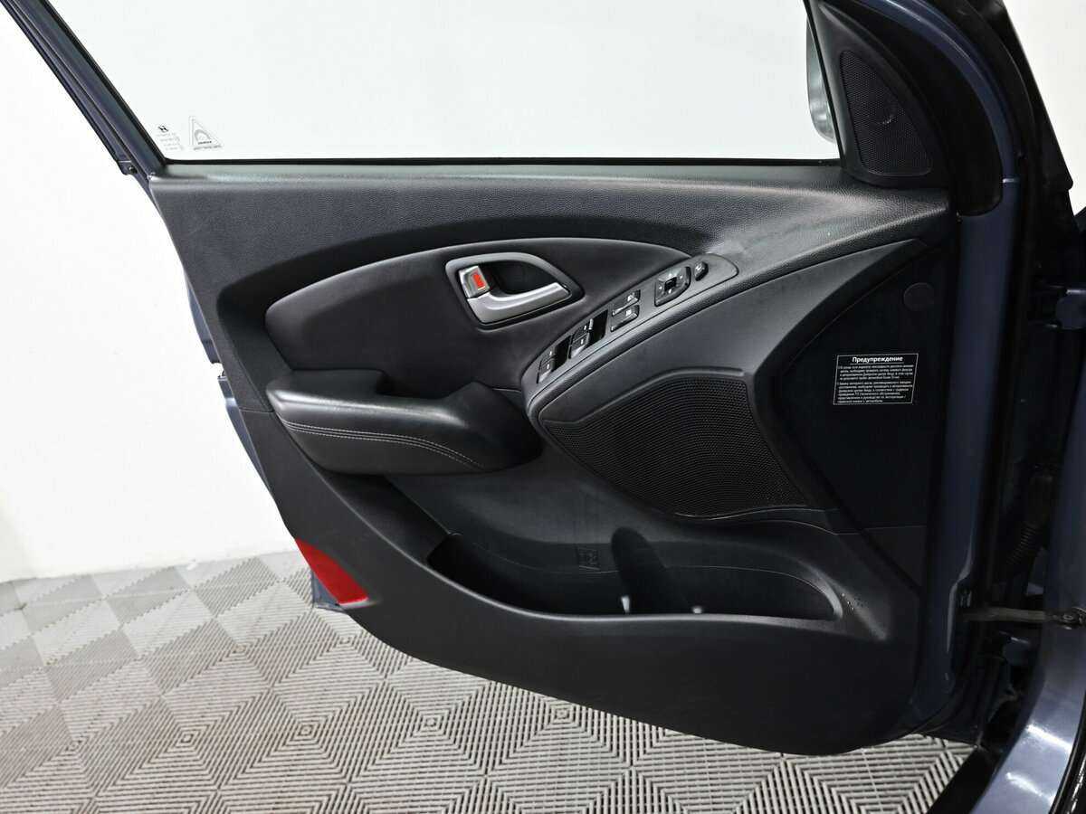 Hyundai ix35 б/у, 2012, Автоматическая. Фото: #4