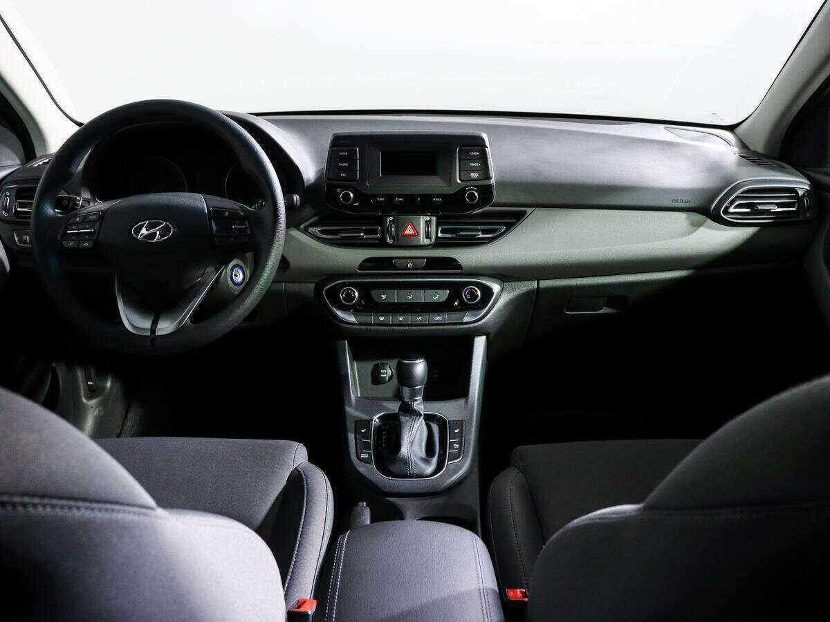 Hyundai i30 б/у, 2022, Автоматическая. Фото: #9