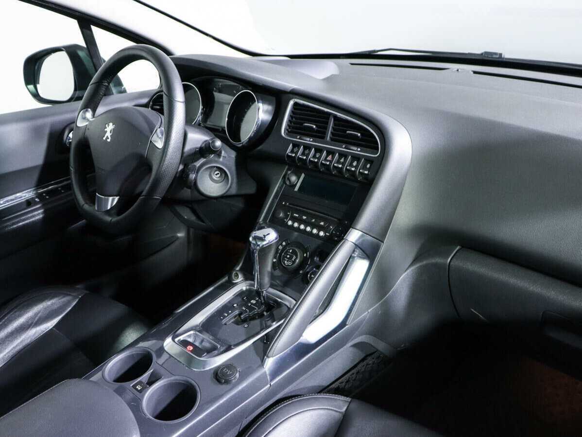 Peugeot 3008 б/у, 2013, Автоматическая. Фото: #8