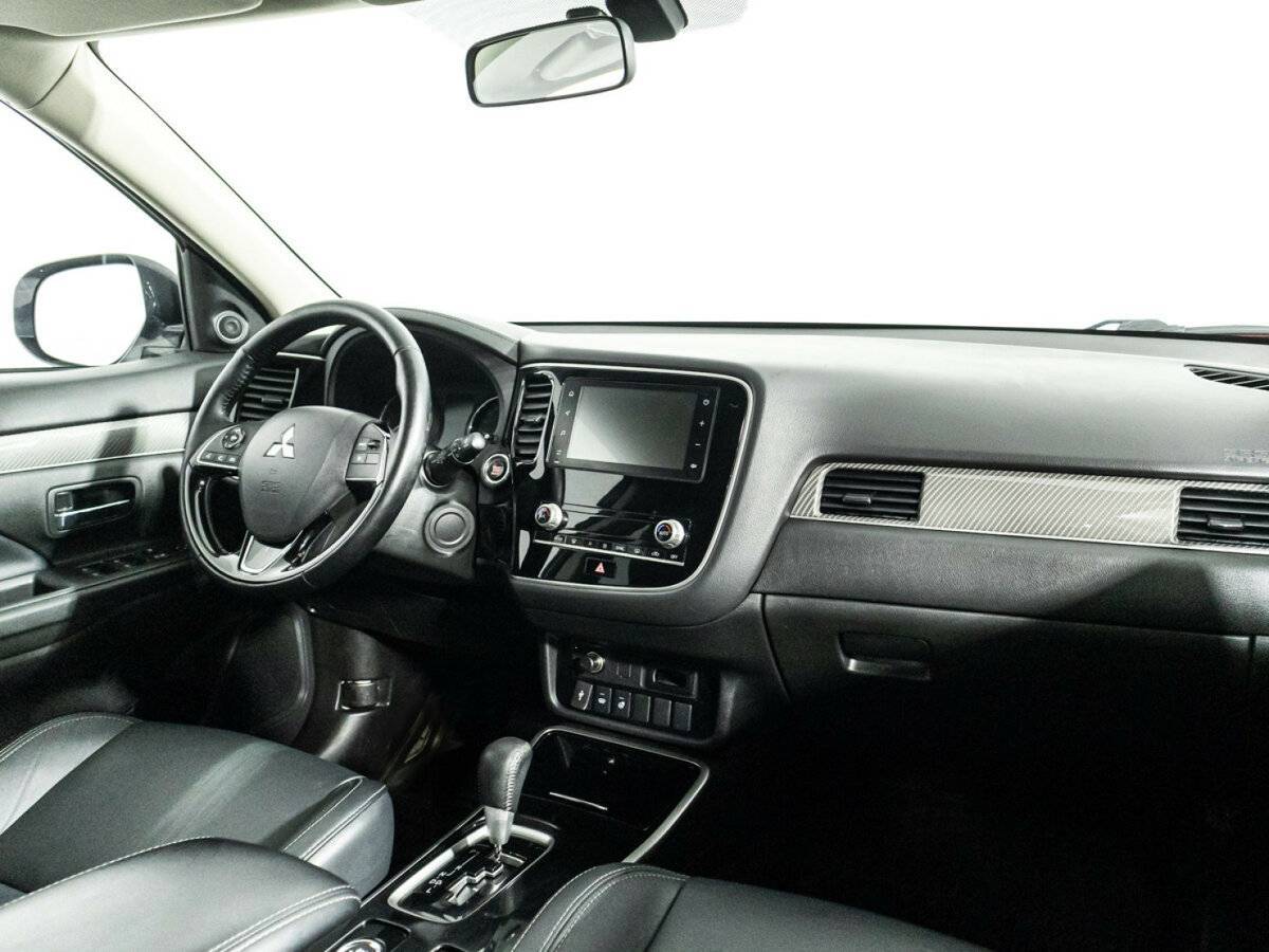 Mitsubishi Outlander б/у, 2020, Вариатор. Фото: #8