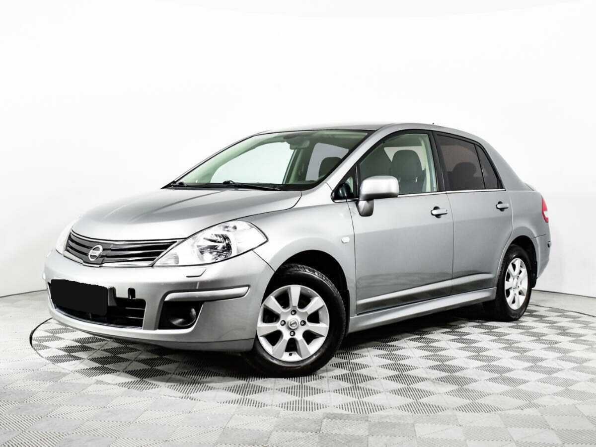 Nissan Tiida б/у, 2013, Механическая. Фото: #0