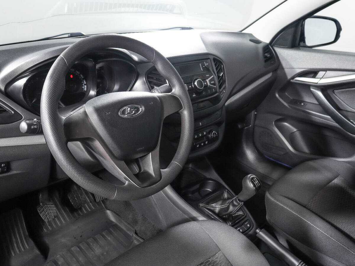 Lada (ВАЗ) Vesta б/у, 2016, Механическая. Фото: #13