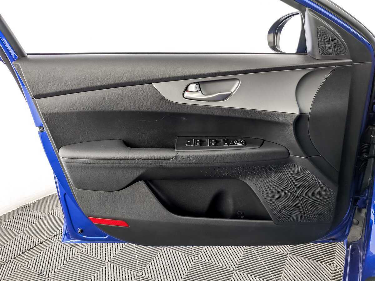 Kia Cerato б/у, 2021, Механическая. Фото: #16