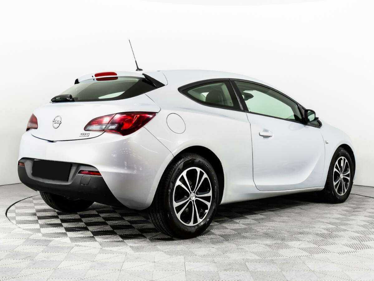 Opel Astra б/у, 2012, Механическая. Фото: #4