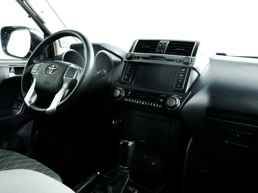 Toyota Land Cruiser Prado б/у, 2013, Автоматическая. Фото: #8