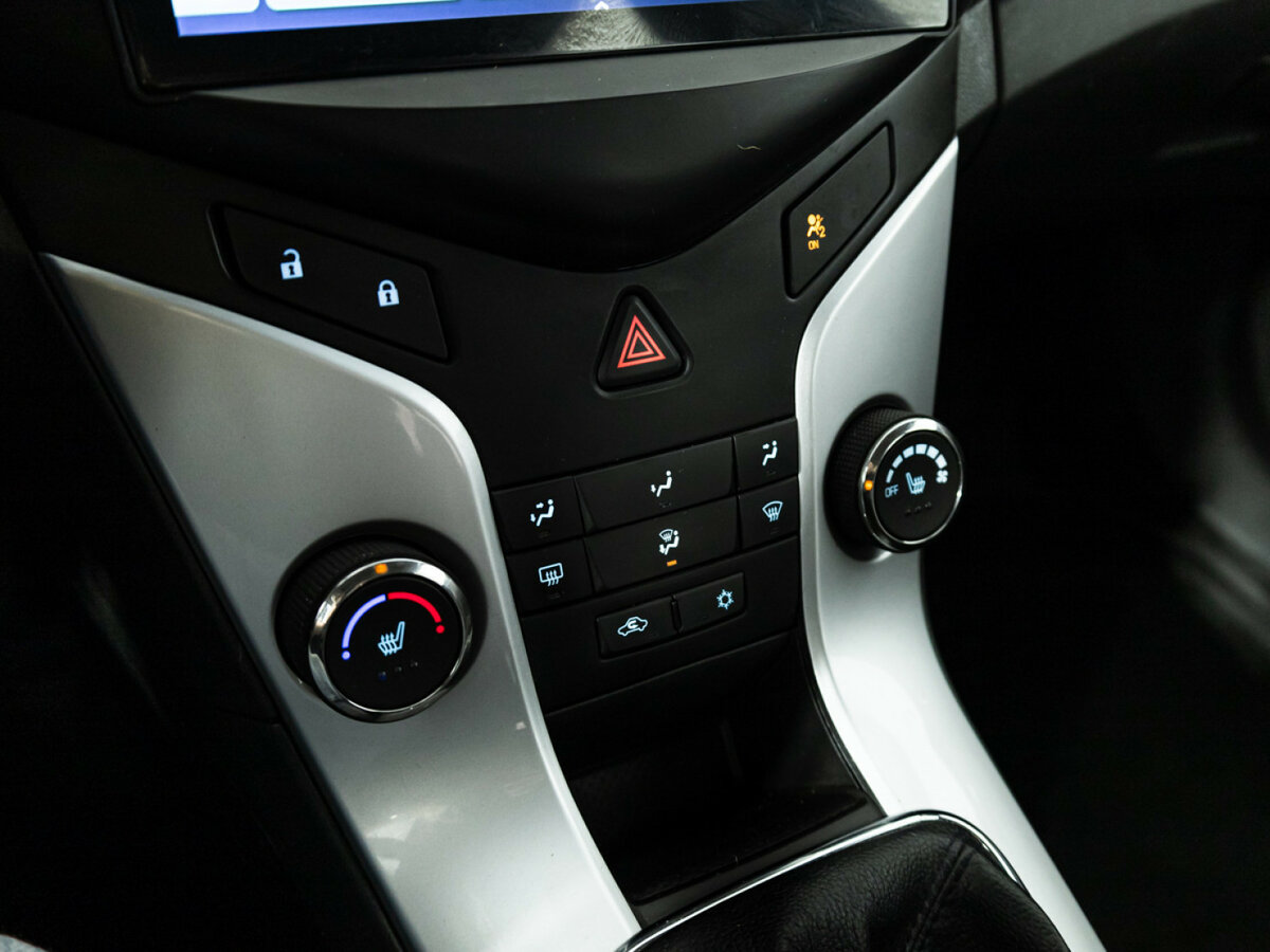 Chevrolet Cruze б/у, 2014, Механическая. Фото: #17