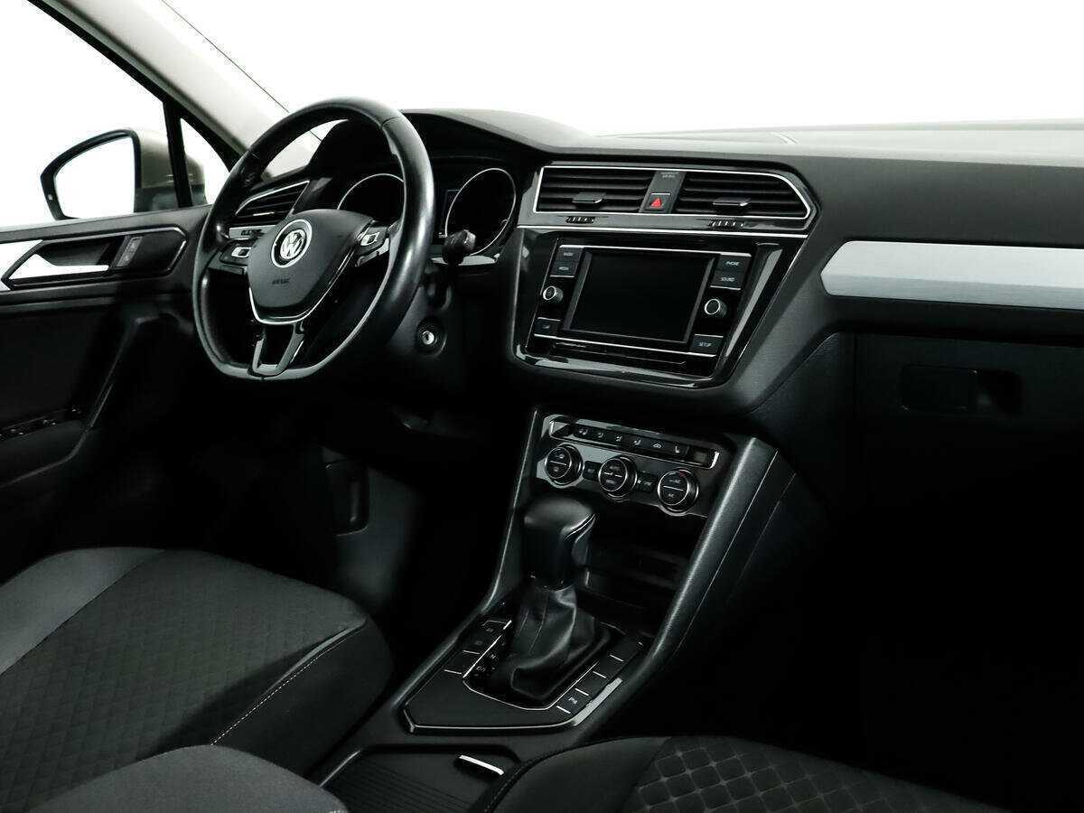 Volkswagen Tiguan б/у, 2017, Роботизированная. Фото: #12