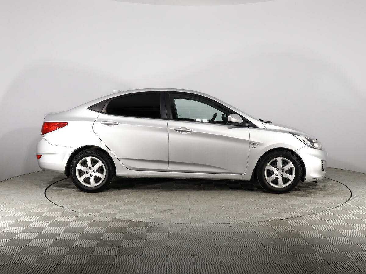 Hyundai Solaris б/у, 2012, Автоматическая. Фото: #4