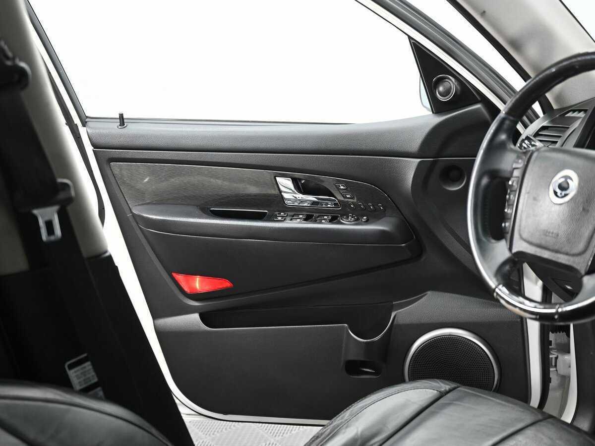 SsangYong Rexton б/у, 2013, Автоматическая. Фото: #6