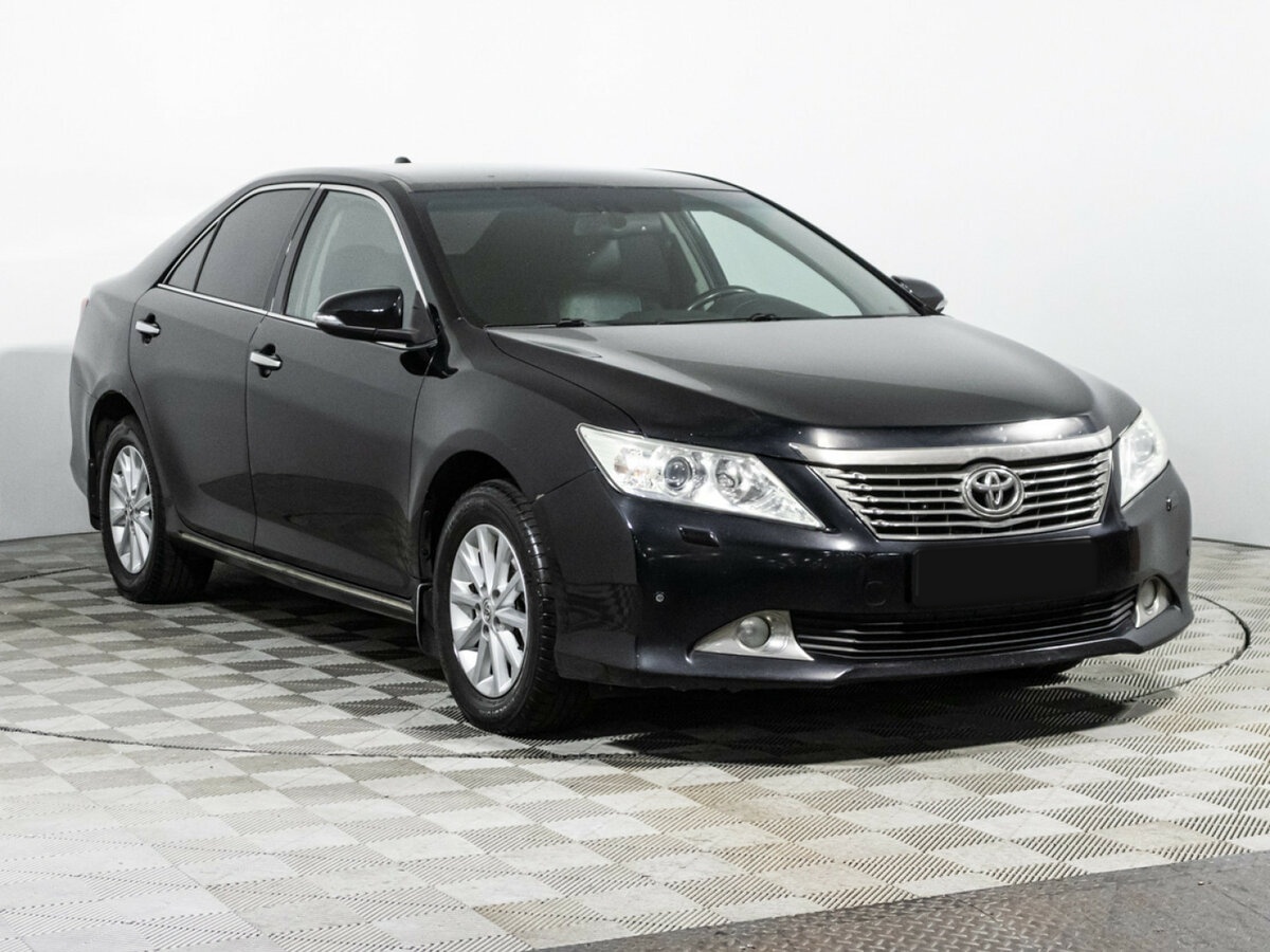 Toyota Camry б/у, 2014, Автоматическая. Фото: #2