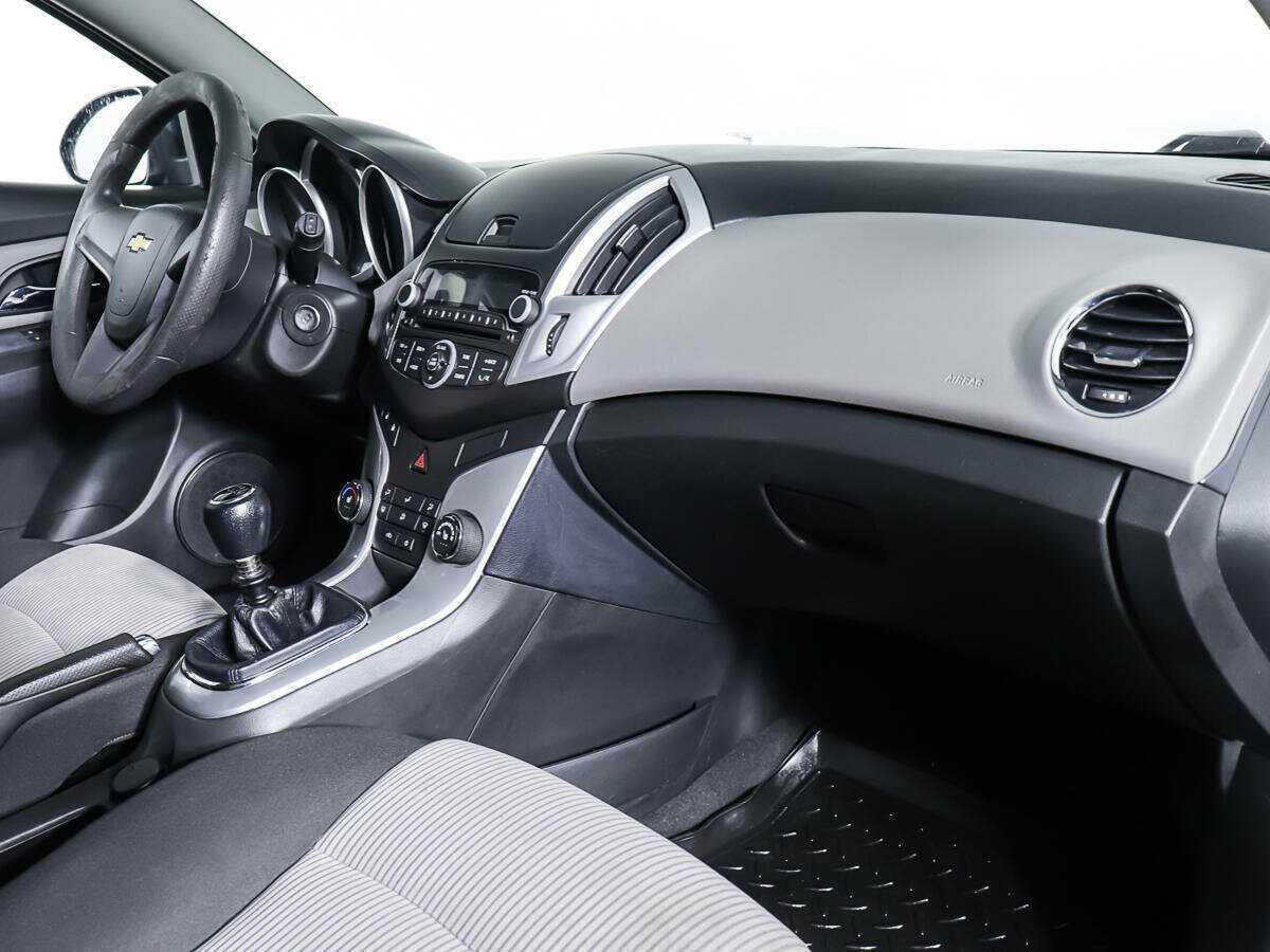 Chevrolet Cruze б/у, 2014, Механическая. Фото: #10