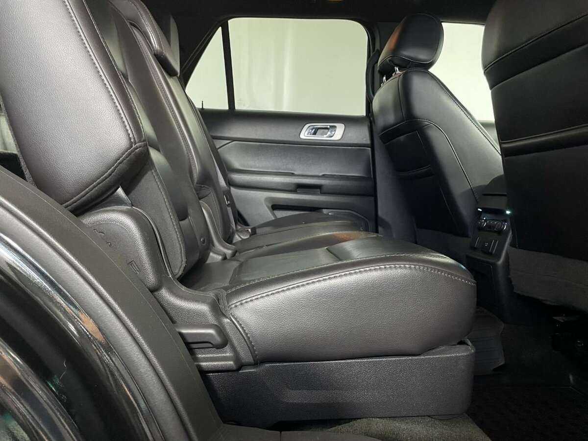 Ford Explorer б/у, 2013, Автоматическая. Фото: #16