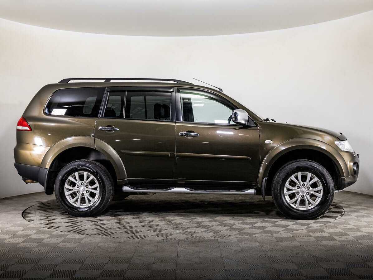 Mitsubishi Pajero Sport б/у, 2015, Автоматическая. Фото: #3