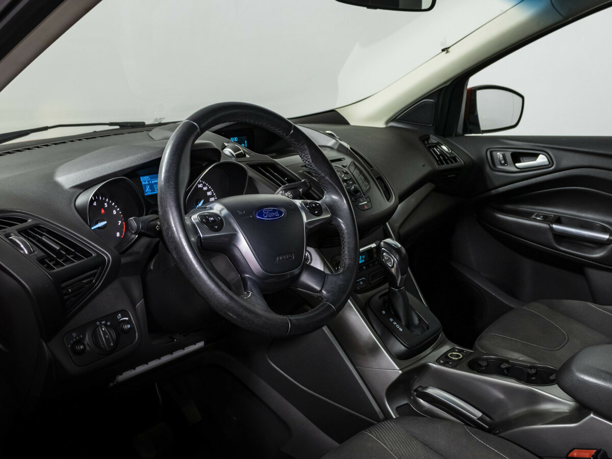 Ford Kuga б/у, 2015, Автоматическая. Фото: #8