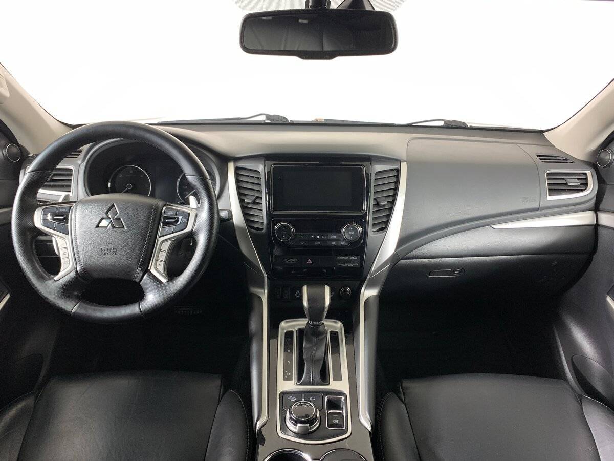 Mitsubishi Pajero Sport б/у, 2018, Автоматическая. Фото: #11
