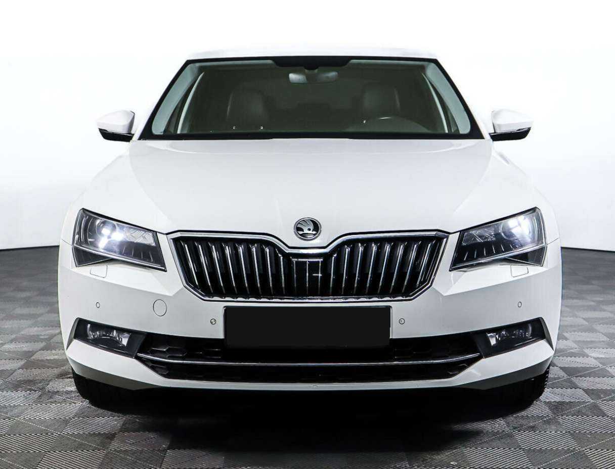 Skoda Superb б/у, 2017, Роботизированная. Фото: #1