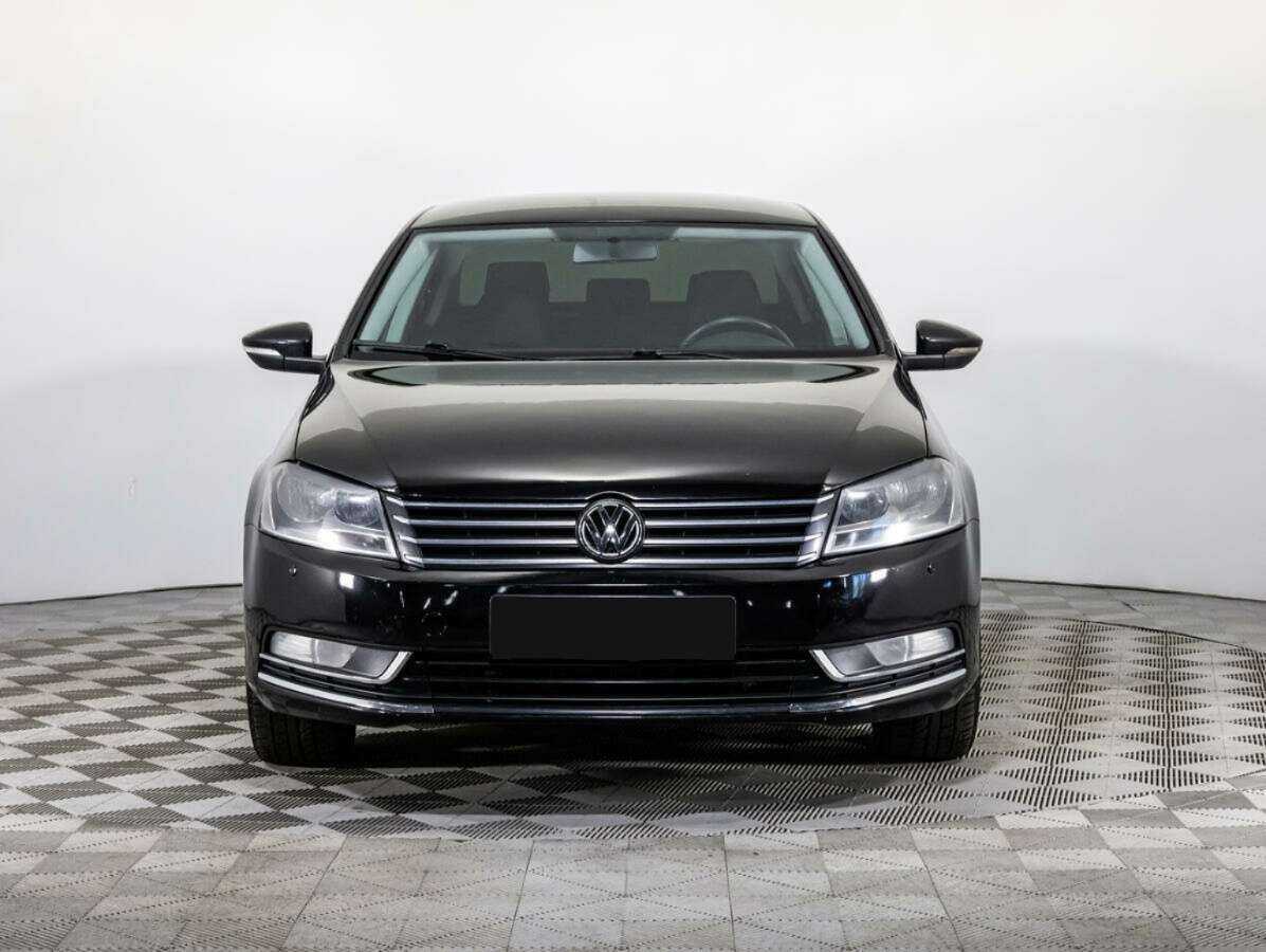 Volkswagen Passat б/у, 2013, Механическая. Фото: #1