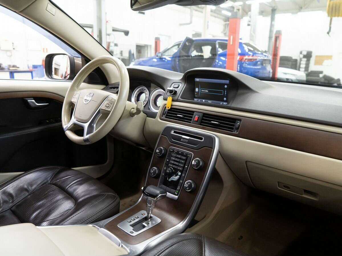 Volvo XC70 б/у, 2012, Автоматическая. Фото: #17
