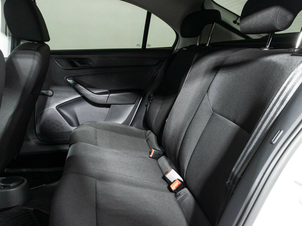 Skoda Rapid б/у, 2015, Автоматическая. Фото: #9