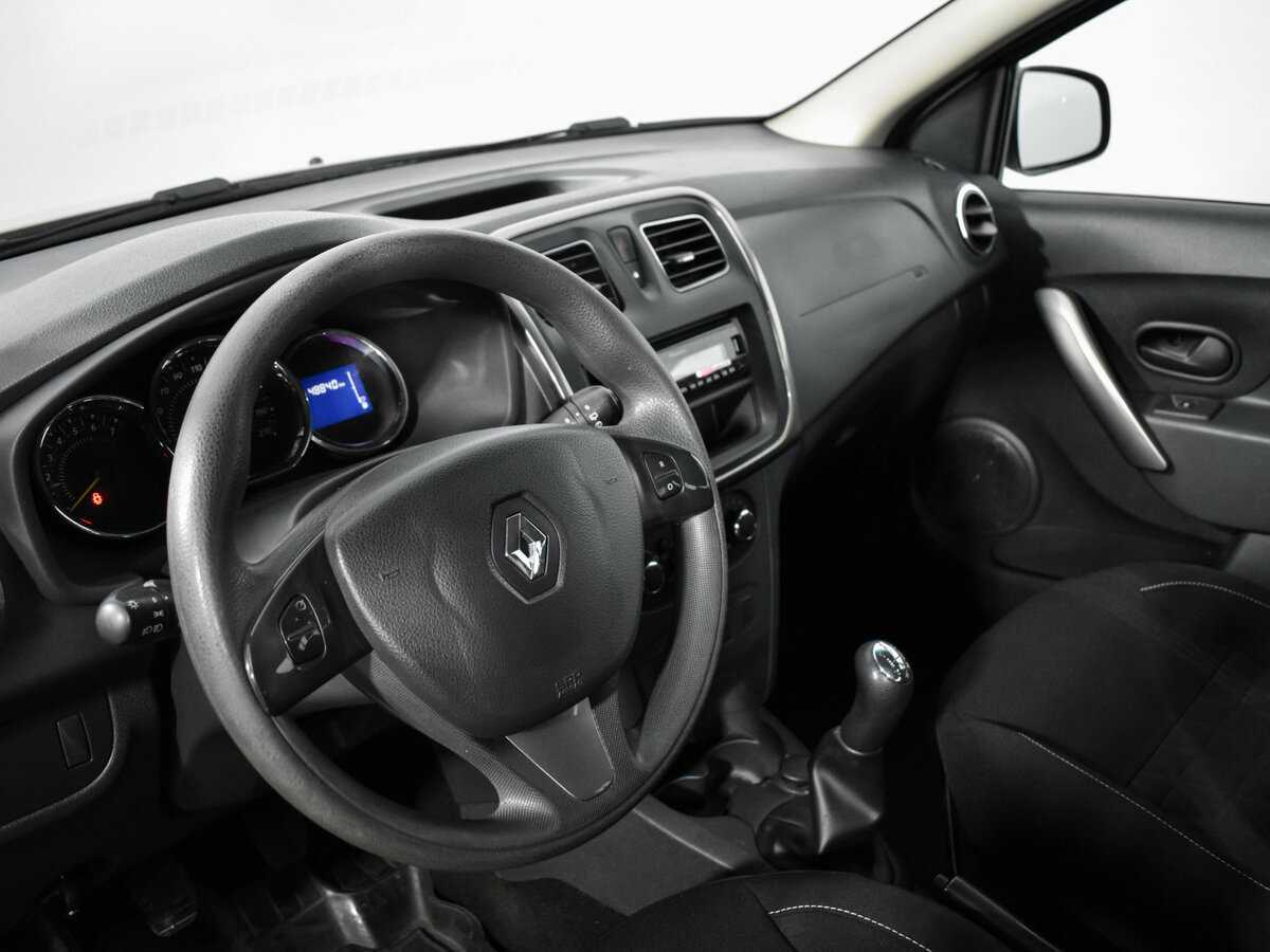 Renault Sandero б/у, 2017, Механическая. Фото: #8
