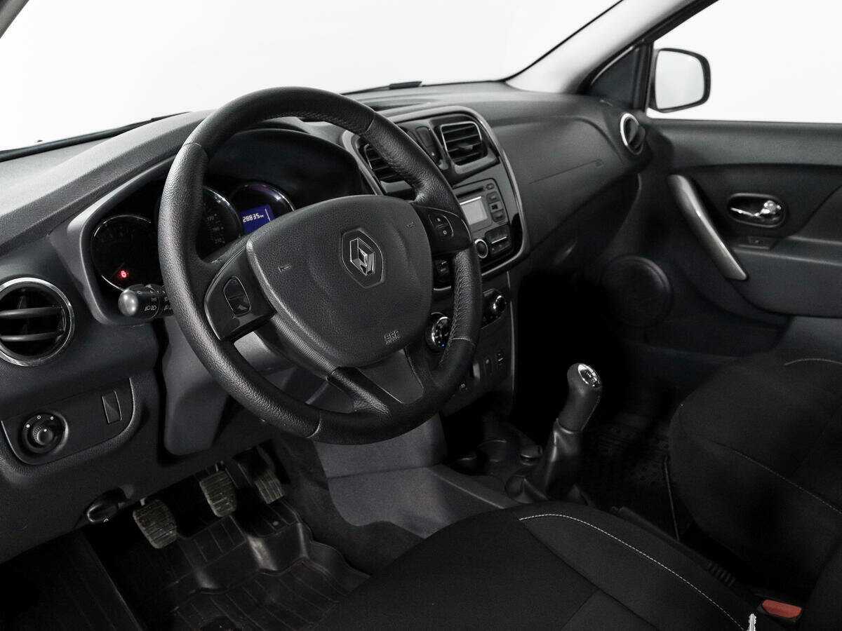 Renault Sandero б/у, 2017, Механическая. Фото: #6
