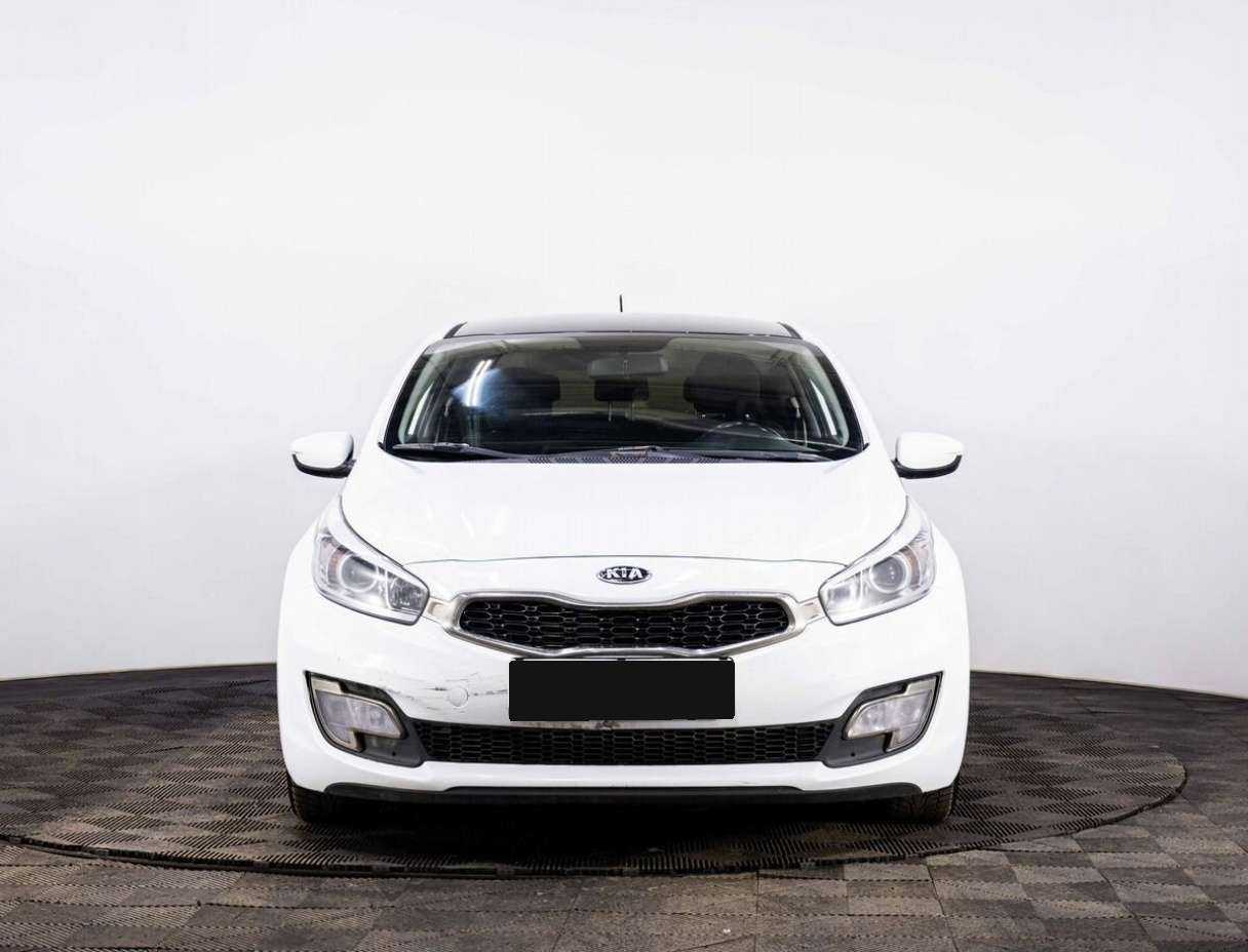 Kia Ceed б/у, 2014, Автоматическая. Фото: #1