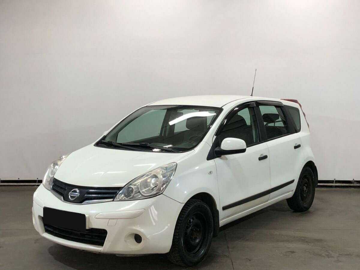 Nissan Note б/у, 2013, Механическая. Посмотреть фото