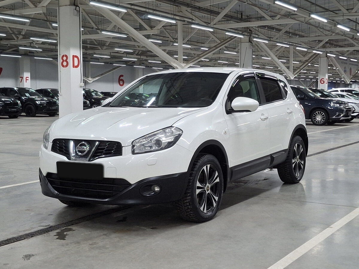Nissan Qashqai б/у, 2013, Механическая. Посмотреть фото