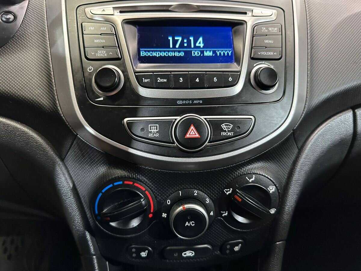 Hyundai Solaris б/у, 2015, Механическая. Фото: #12