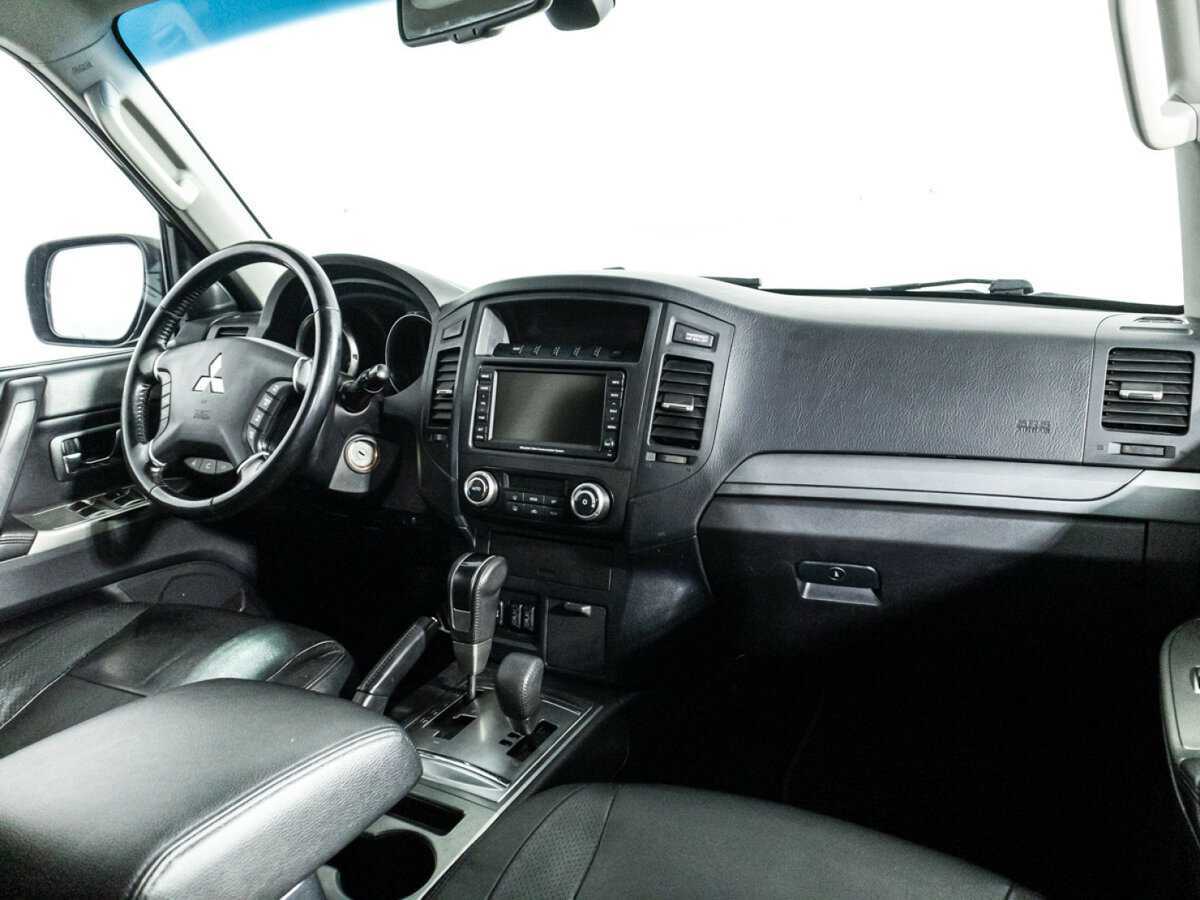 Mitsubishi Pajero б/у, 2012, Автоматическая. Фото: #6
