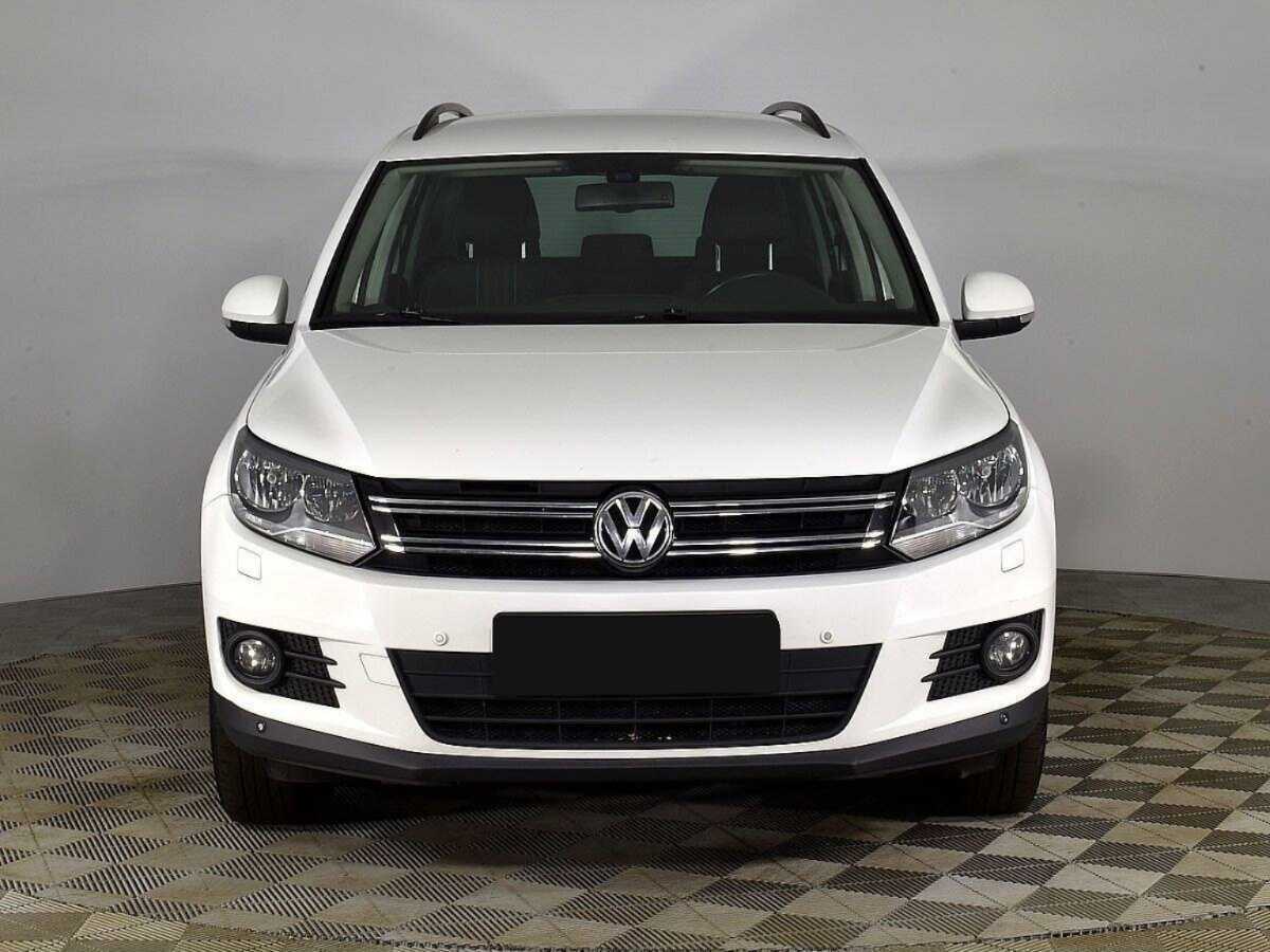 Volkswagen Tiguan б/у, 2016, Роботизированная. Фото: #2