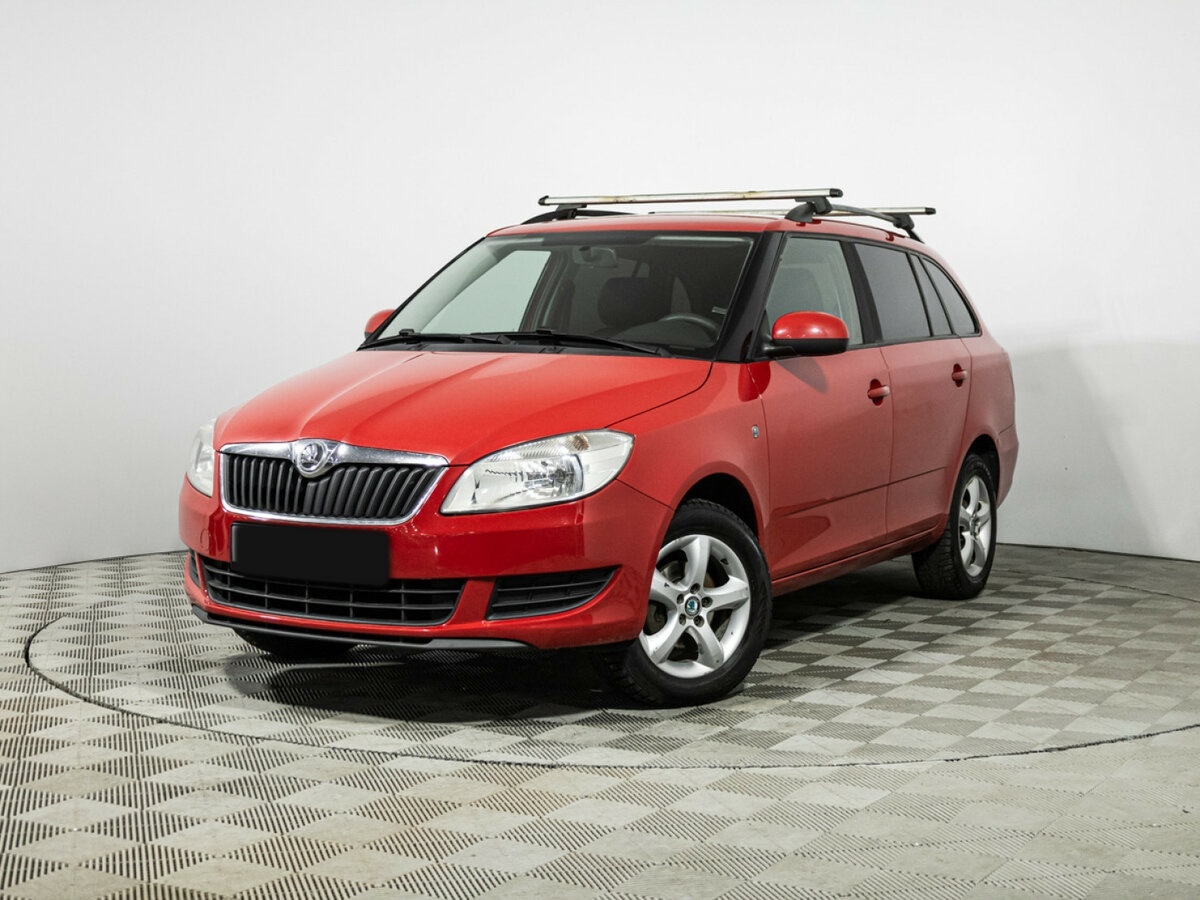 Skoda Fabia б/у, 2014, Механическая. Фото: #0