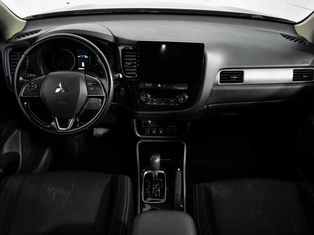 Mitsubishi Outlander б/у, 2017, Вариатор. Фото: #13
