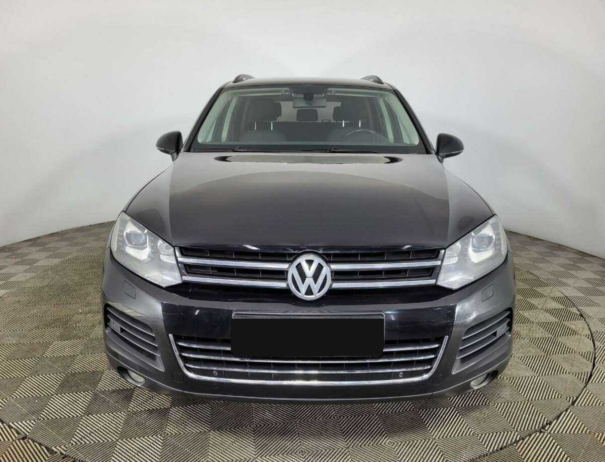 Volkswagen Touareg б/у, 2012, Автоматическая. Фото: #1