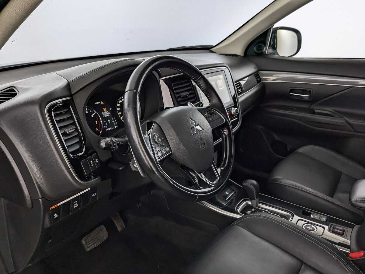 Mitsubishi Outlander б/у, 2021, Вариатор. Фото: #12