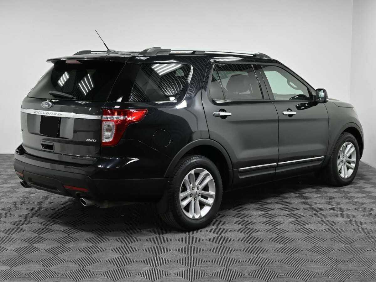 Ford Explorer б/у, 2014, Автоматическая. Фото: #1