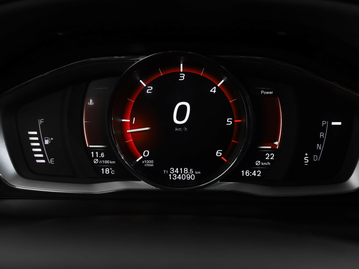 Volvo XC60 б/у, 2017, Автоматическая. Фото: #10